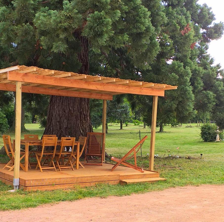 Domaine Berenguer Panzió Ouches Kültér fotó